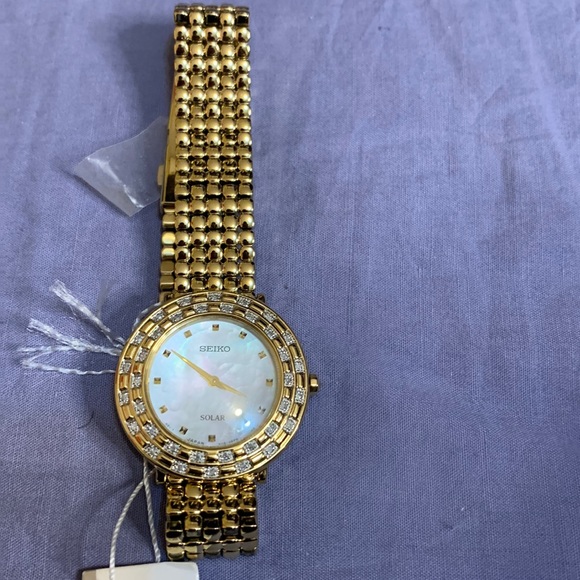 Seiko Women's TRESSIA Japanese-Quartz Watch with Gold-Tone-Stainless-Steel Strap - Picture 7 of 8